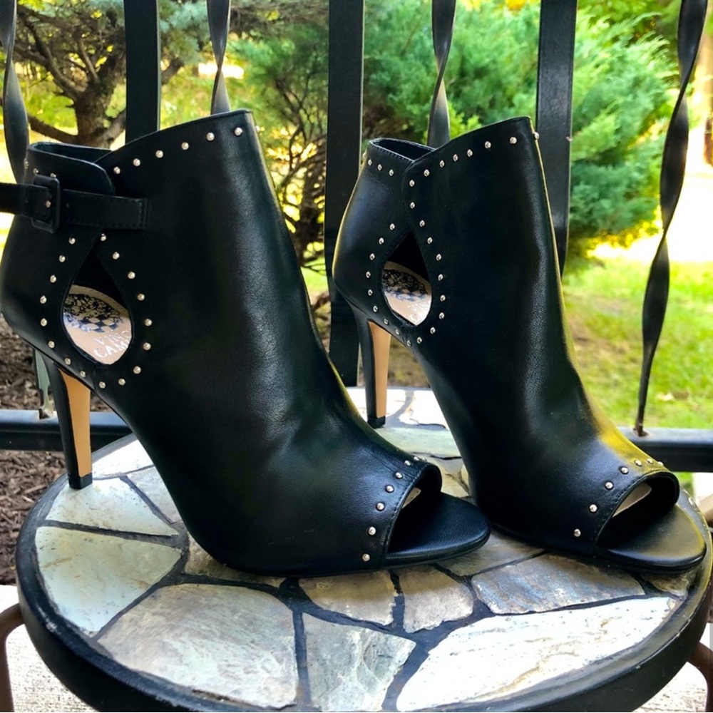 Vince Comuto Campbrel Stud Peep Toe Booties, Size 7